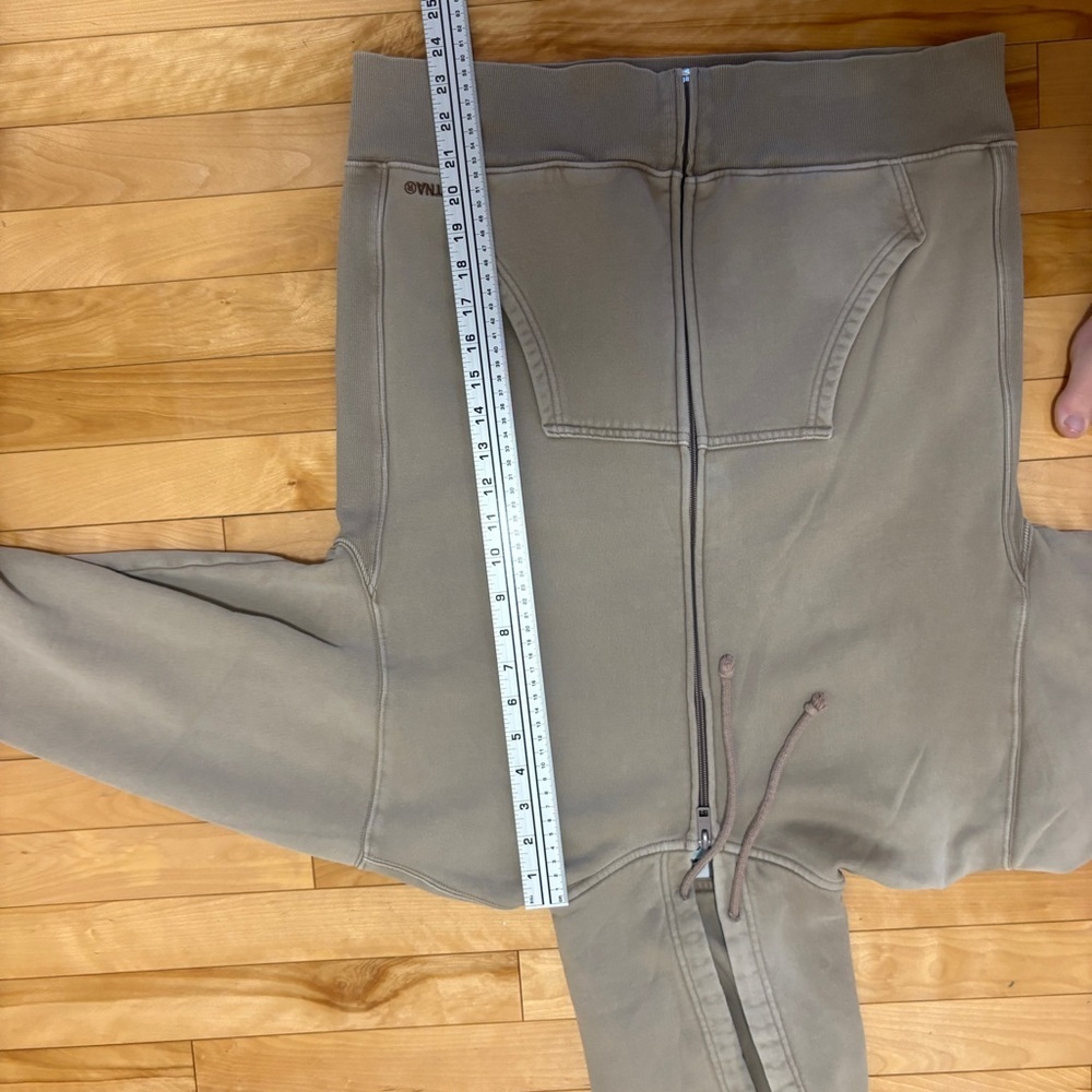 Aritzia TNA Cozy Fleece Sweatfleece Boyfriend Fit Zip Hoodie Tan Size XS - Picture 14 of 14